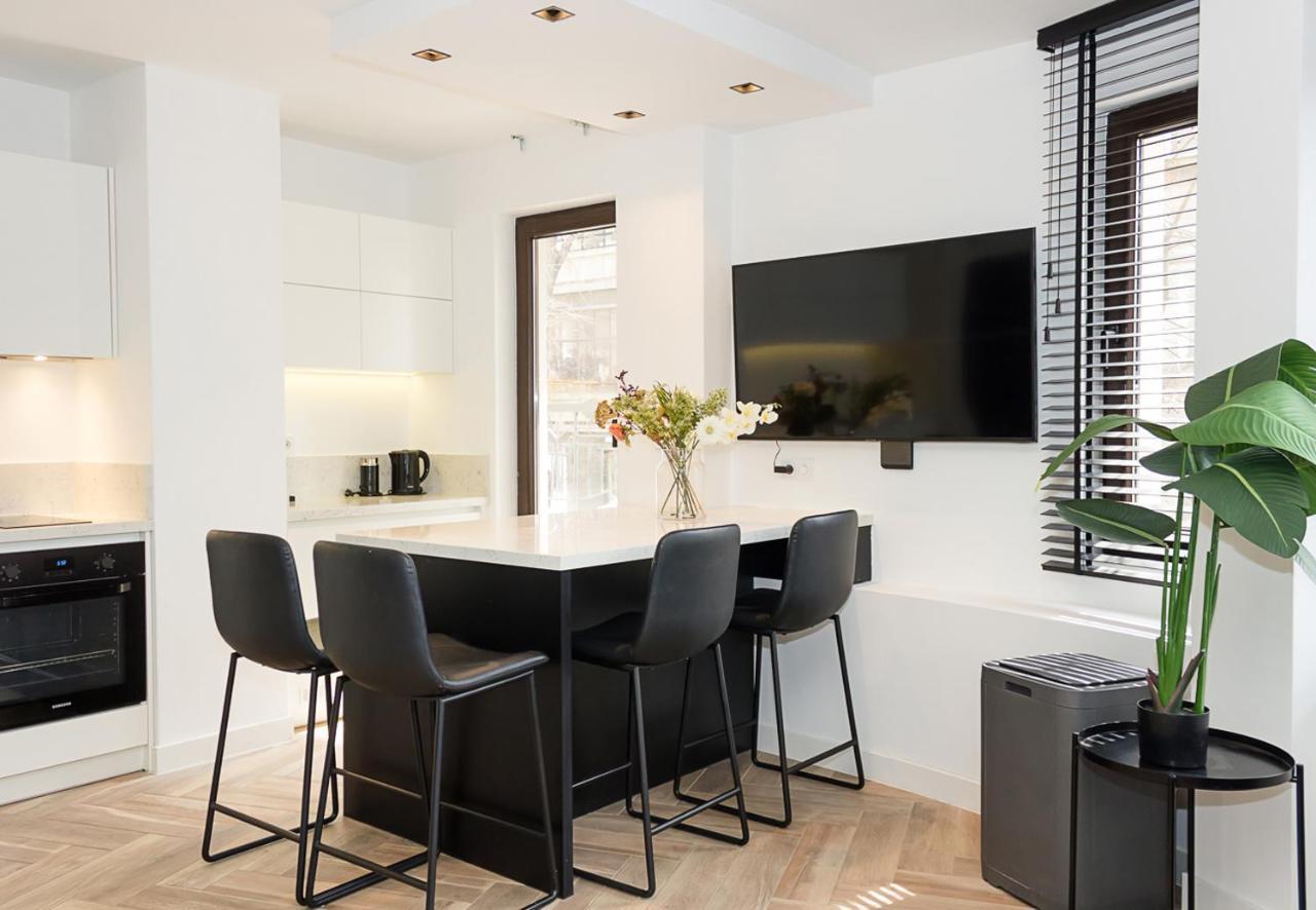 Apartment Three Private Near Port Of By Flat Mаnager