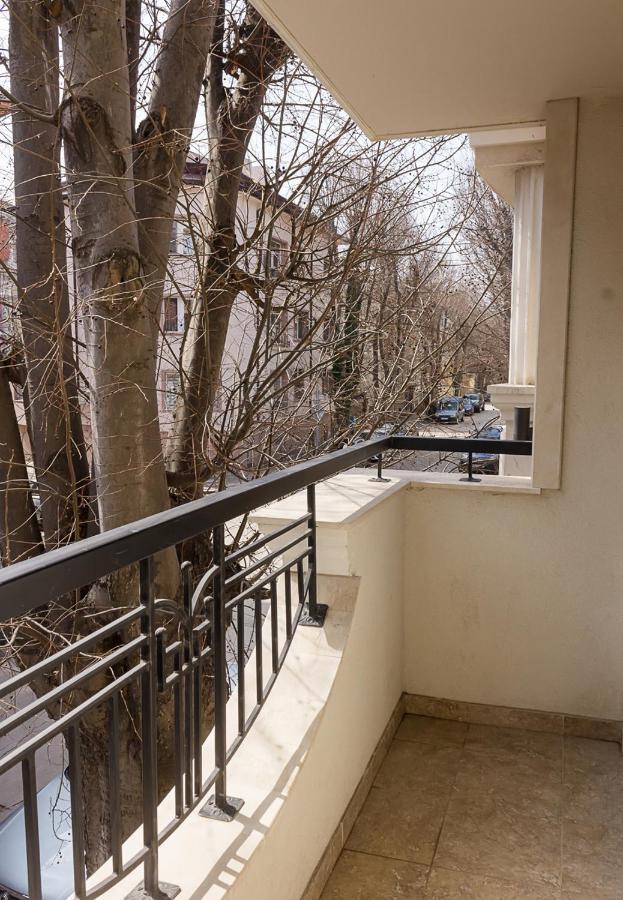 Three Private Near Port Of By Flat Mаnager Apartment *